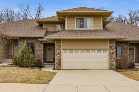 19 Holiday Ridge Lane Coralville IA 52241