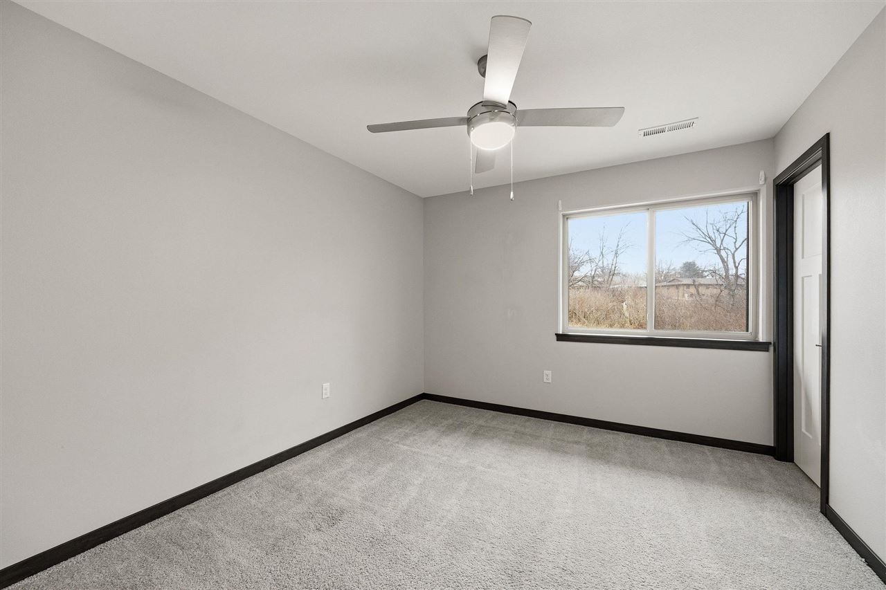 19 Holiday Ridge Lane Coralville IA 52241