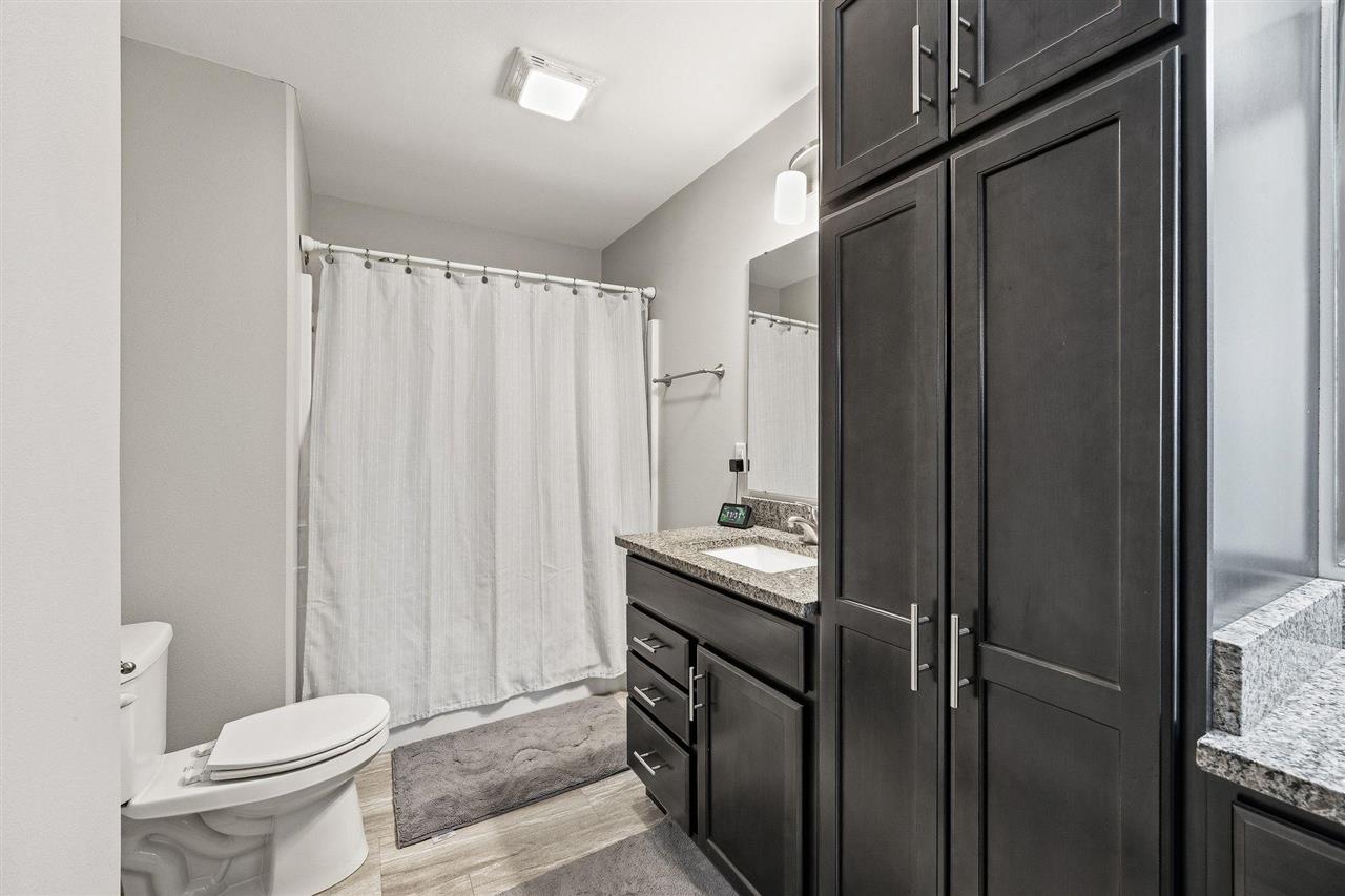 19 Holiday Ridge Lane Coralville IA 52241