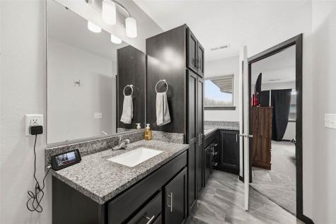 19 Holiday Ridge Lane Coralville IA 52241