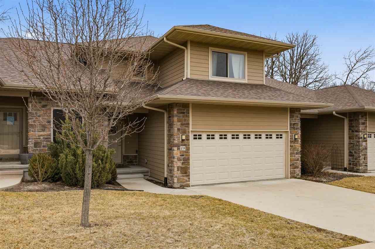 19 Holiday Ridge Lane Coralville IA 52241