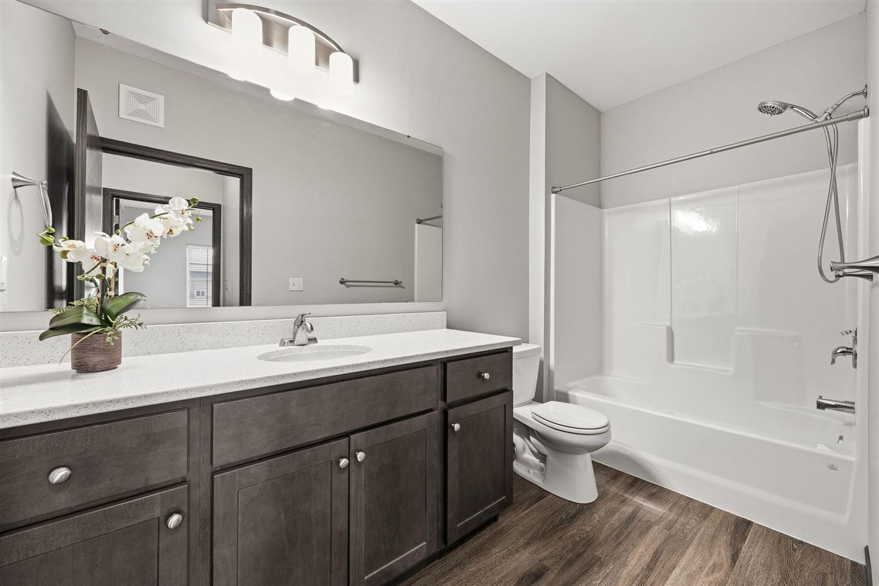 2871 Spring Rose Circle Coralville IA 52241