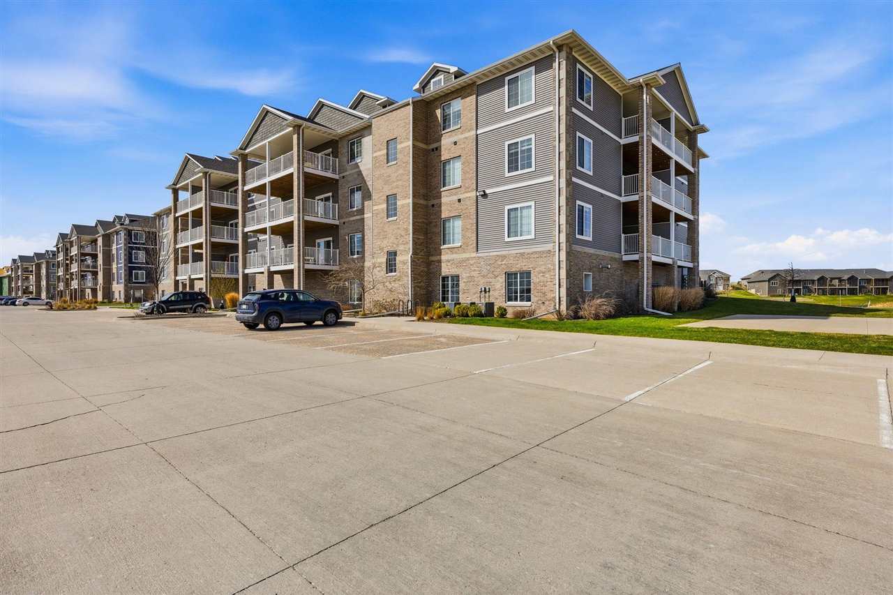 2871 Spring Rose Circle Coralville IA 52241