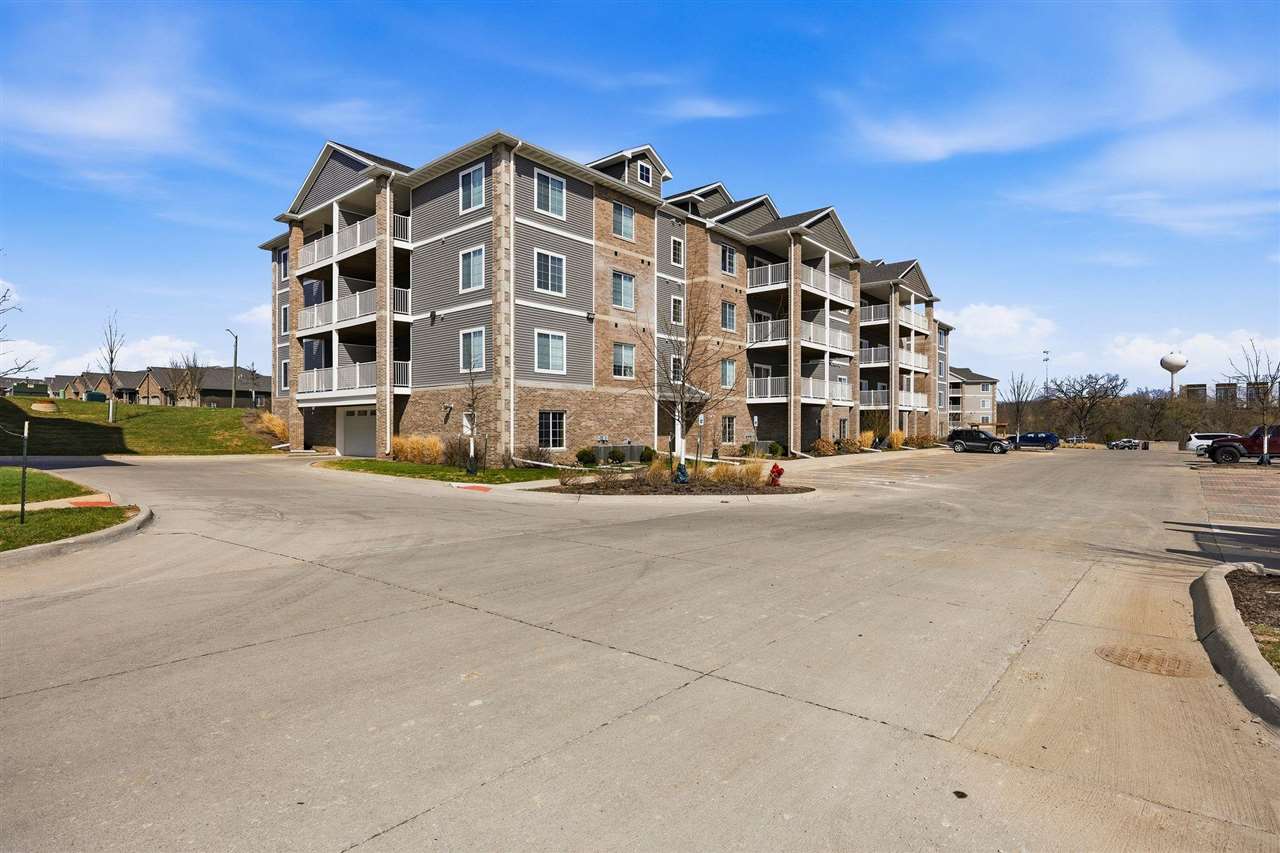 2871 Spring Rose Circle Coralville IA 52241