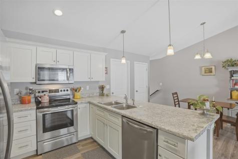 604 Riley Lane West Branch IA 52358