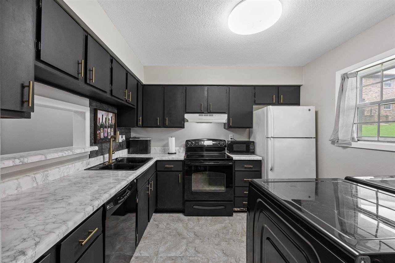 1202 21st Ave Place Coralville IA 52241