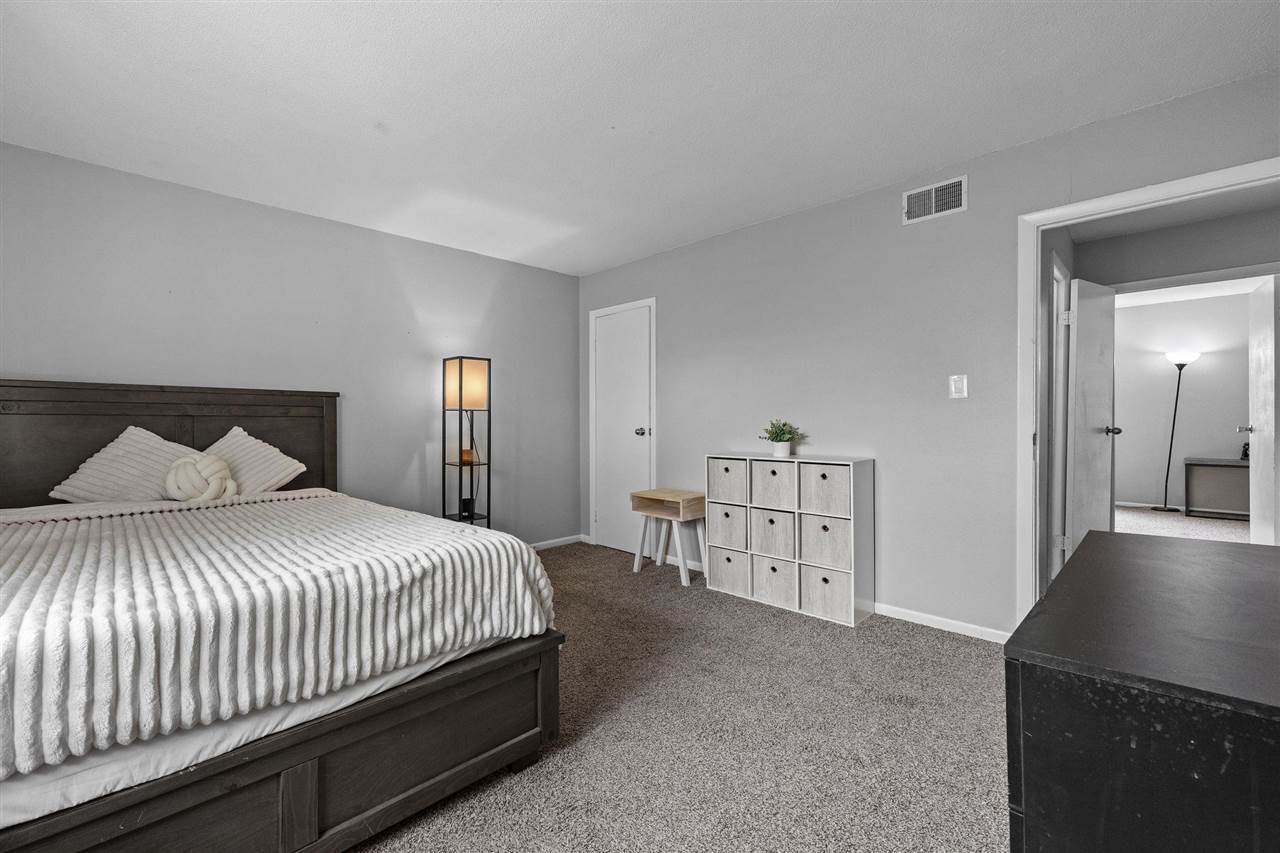 1202 21st Ave Place Coralville IA 52241