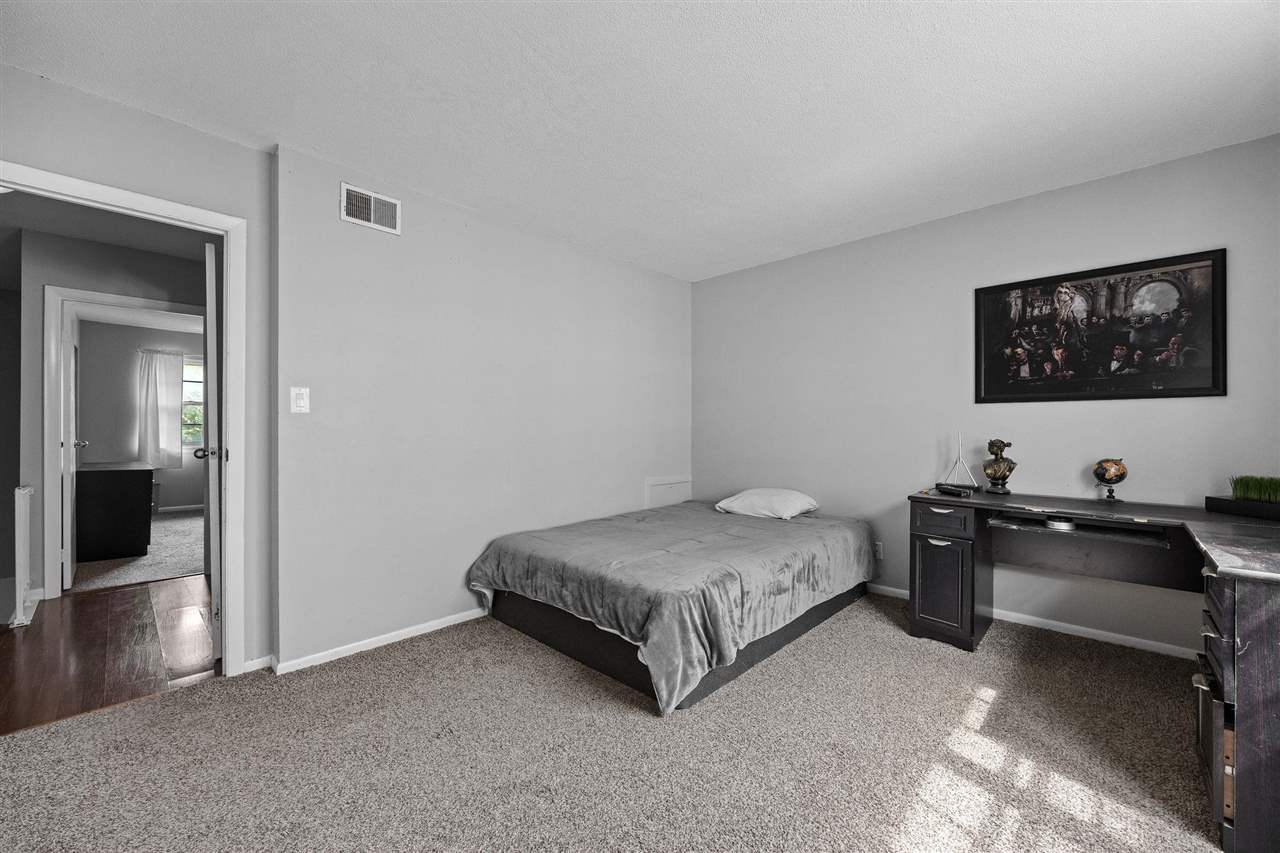1202 21st Ave Place Coralville IA 52241