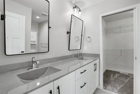 1083 Dubs Drive Iowa City IA 52246