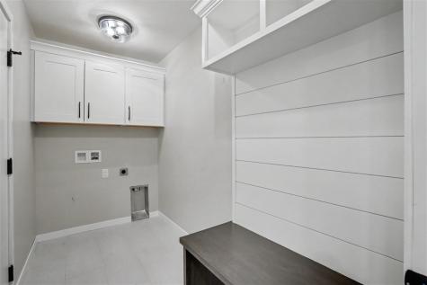 1083 Dubs Drive Iowa City IA 52246