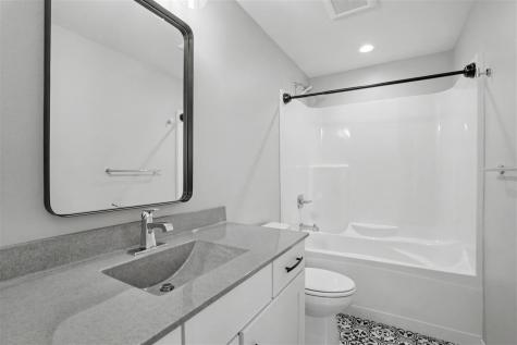 1083 Dubs Drive Iowa City IA 52246