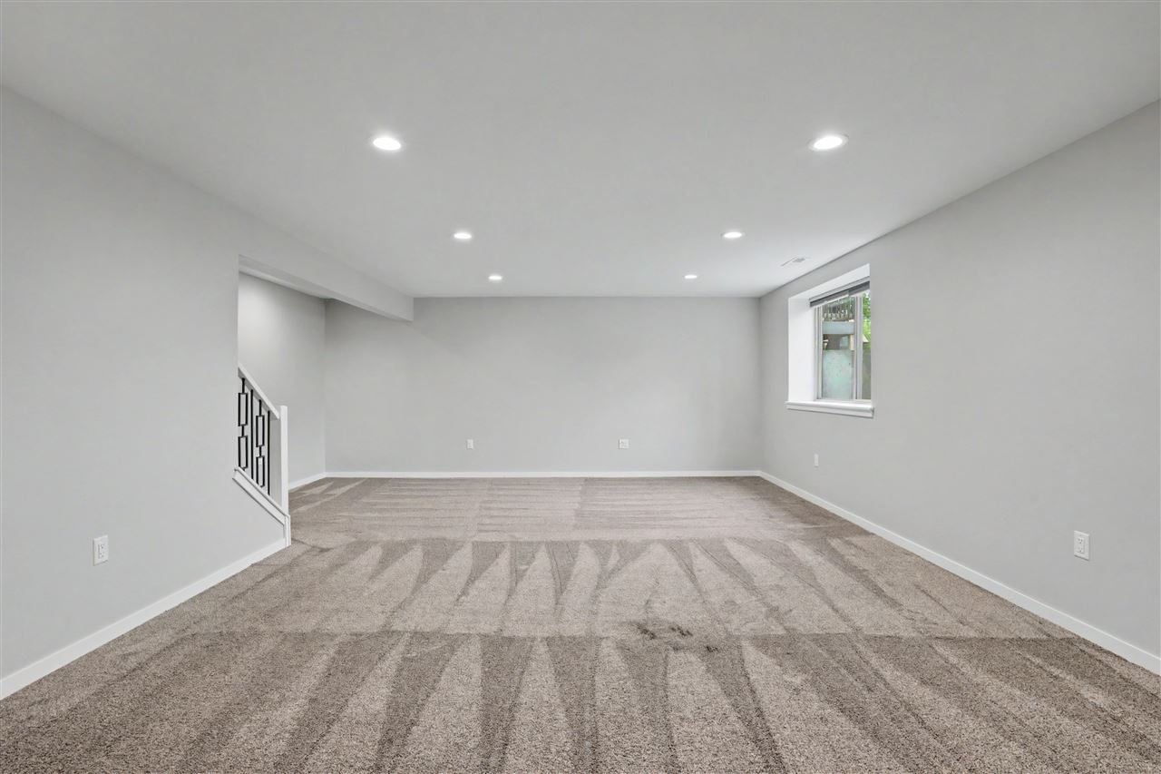 1083 Dubs Drive Iowa City IA 52246