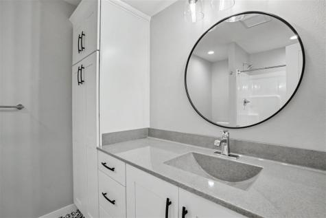 1083 Dubs Drive Iowa City IA 52246
