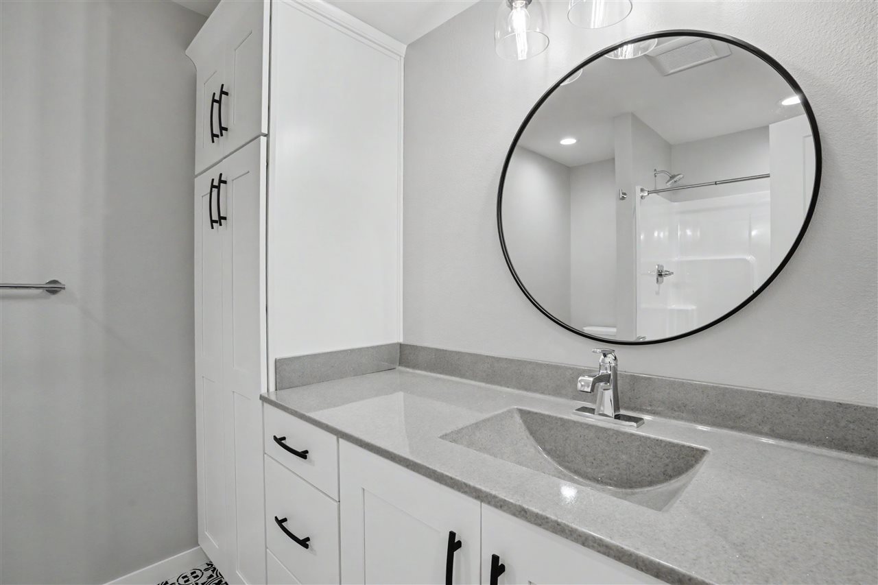 1083 Dubs Drive Iowa City IA 52246