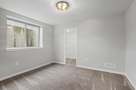 1083 Dubs Drive Iowa City IA 52246