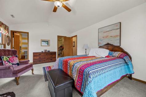 950 Applewood Court Coralville IA 52241