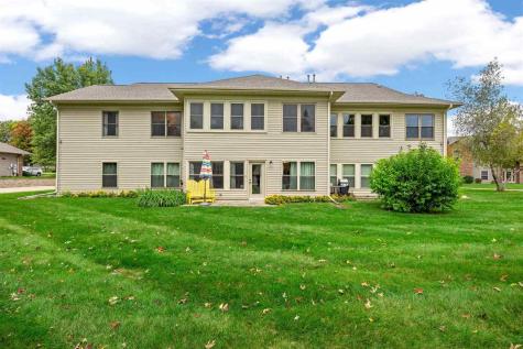 950 Applewood Court Coralville IA 52241