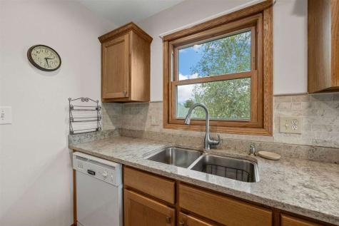 950 Applewood Court Coralville IA 52241