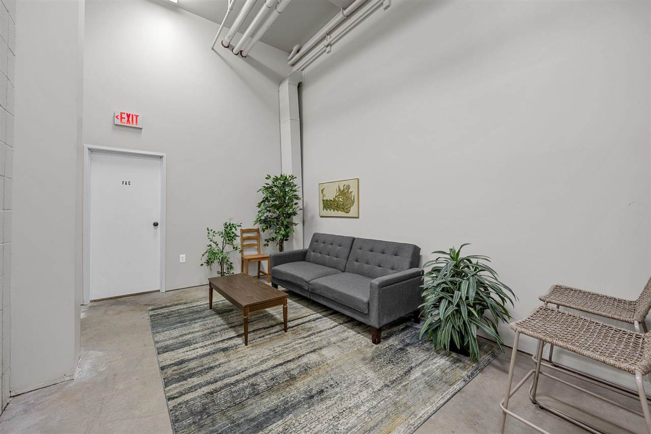 243 N Linn Street Iowa City IA 52245