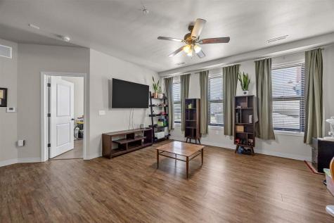 243 N Linn Street Iowa City IA 52245