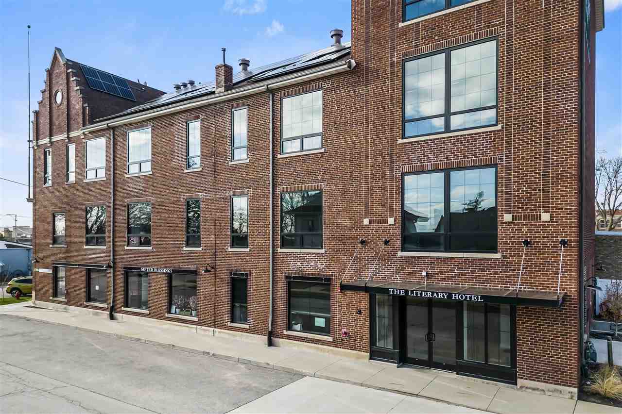 130 S Dubuque Street Solon IA 52333