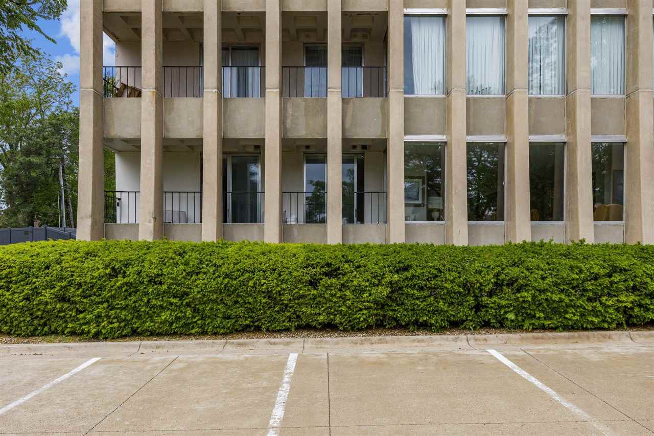 2222 1st Avenue NE Cedar Rapids IA 52402