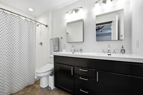 1110 Ivy Lane North Liberty IA 52317