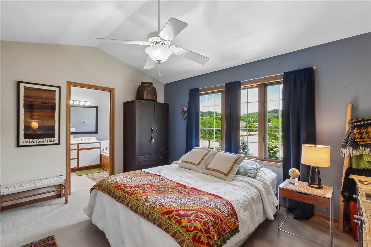 42 Pentire Circle Iowa City IA 52245