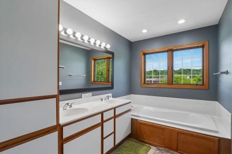 42 Pentire Circle Iowa City IA 52245