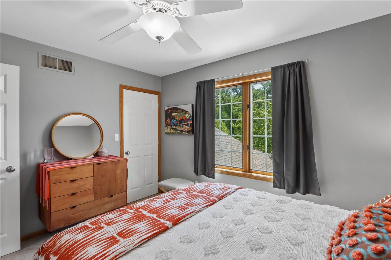42 Pentire Circle Iowa City IA 52245
