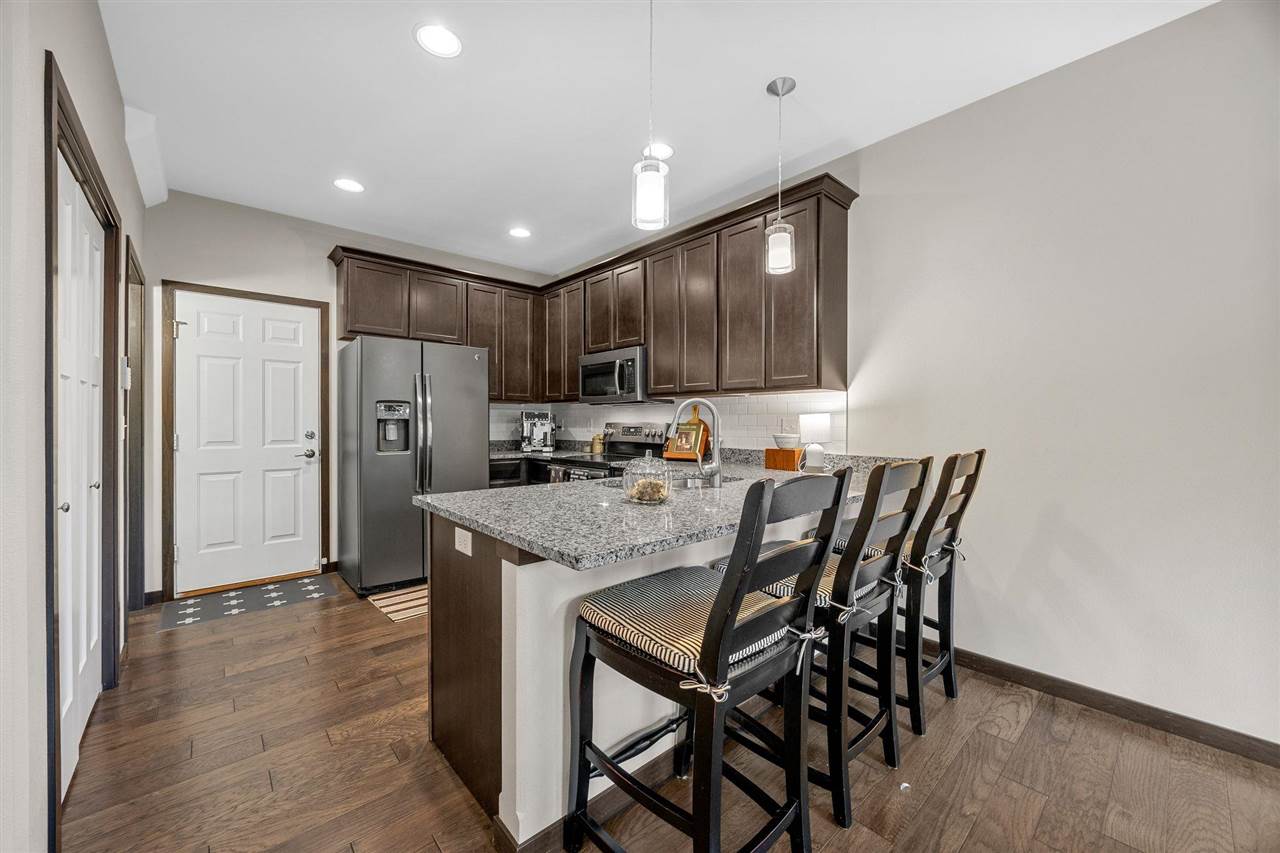 6 Holiday Ridge Lane Coralville IA 52241