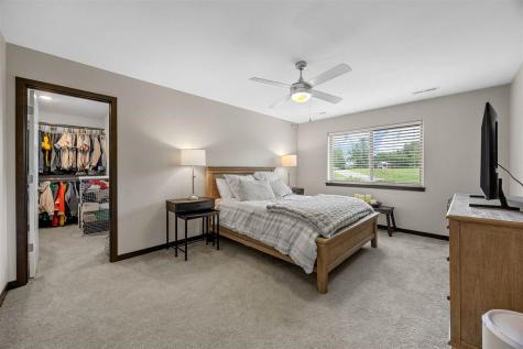 6 Holiday Ridge Lane Coralville IA 52241