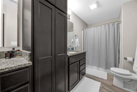 6 Holiday Ridge Lane Coralville IA 52241
