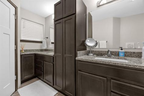 6 Holiday Ridge Lane Coralville IA 52241