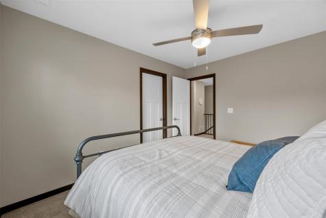 6 Holiday Ridge Lane Coralville IA 52241