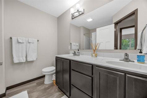 6 Holiday Ridge Lane Coralville IA 52241