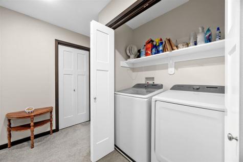 6 Holiday Ridge Lane Coralville IA 52241