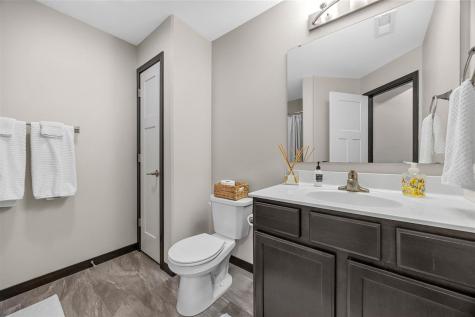 6 Holiday Ridge Lane Coralville IA 52241