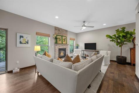 6 Holiday Ridge Lane Coralville IA 52241