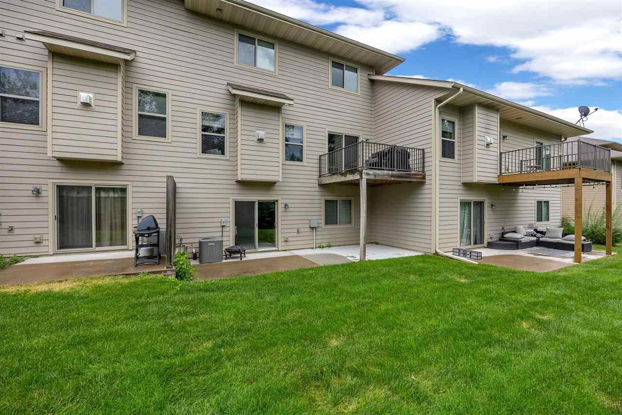 6 Holiday Ridge Lane Coralville IA 52241