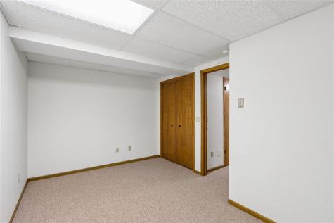 1022 Chatham Drive Williamsburg IA 52361
