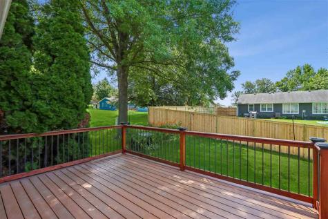 1022 Chatham Drive Williamsburg IA 52361