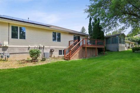 1022 Chatham Drive Williamsburg IA 52361