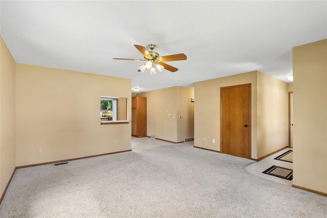 1022 Chatham Drive Williamsburg IA 52361