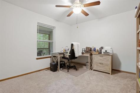 568 Meadow Oak Circle Fairfax IA 52228