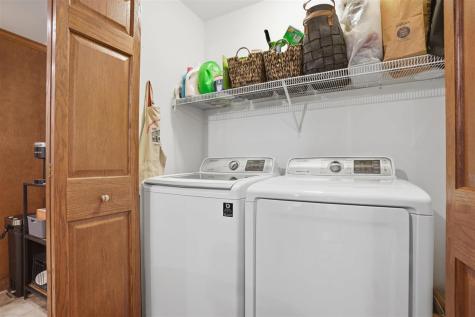 568 Meadow Oak Circle Fairfax IA 52228