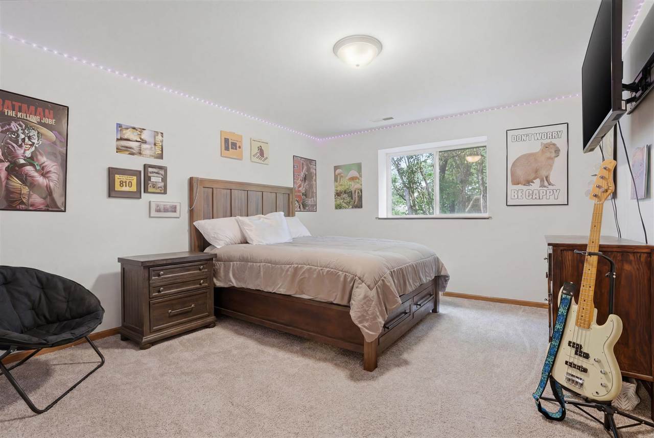 568 Meadow Oak Circle Fairfax IA 52228