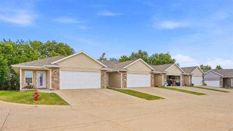 568 Meadow Oak Circle Fairfax IA 52228