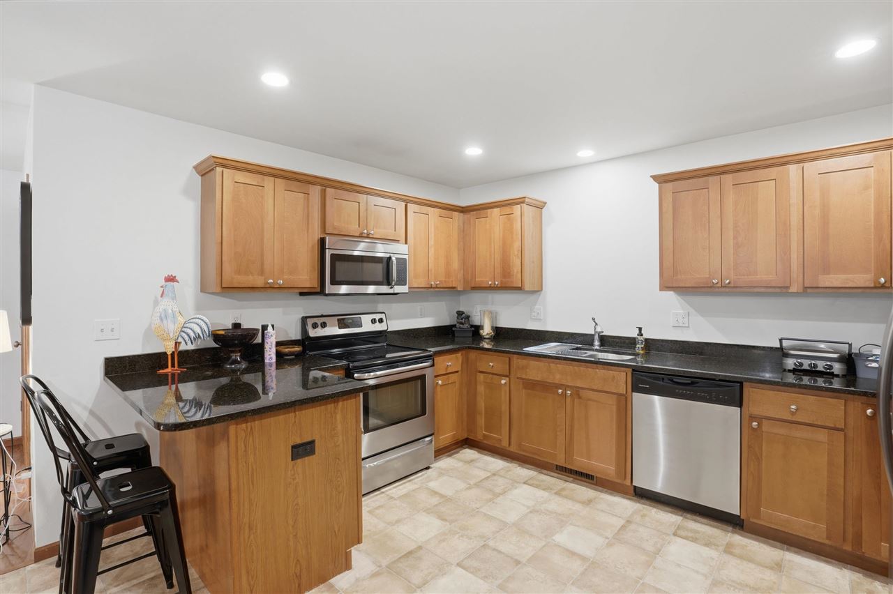 568 Meadow Oak Circle Fairfax IA 52228