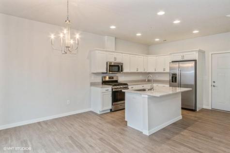 2233 Eversull Lane North Liberty IA 52317